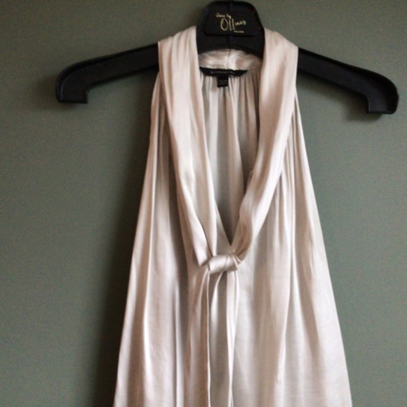 Ladies sleeveless blouse with attached scarf. Champagne colour Sz medium - Picture 2 of 9